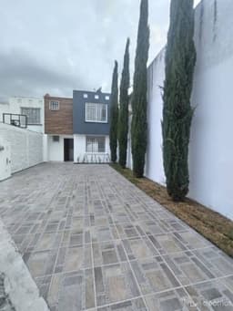 SE VENDE CASA EN COL. LA MISION