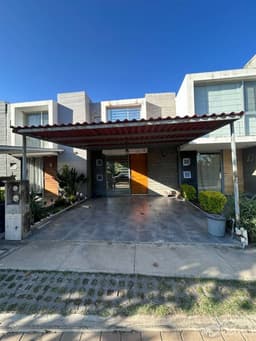 Casa en renta de dos plantas en Irapuato Gto.