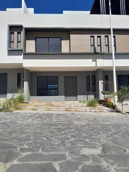 Casa en venta en el Fraccionamiento Element, cerca de la Av. Camino real a Colima.
