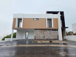 ESTRENA! CASA EN ESQUINA, ALBERCA PRIVADA Y DEMÁS, BIO PRESERVE JURIQUILLA, Qro.