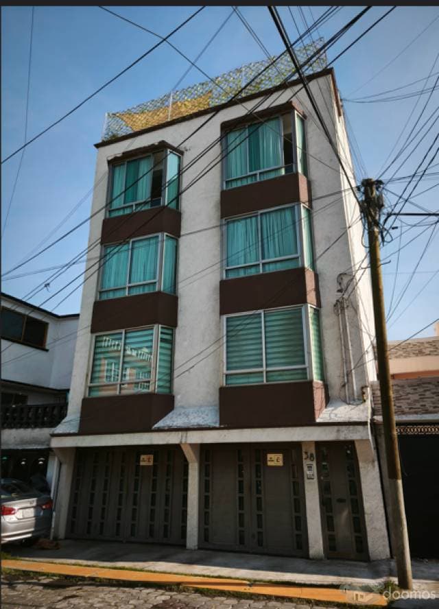 Departamento PH en 4º Piso — foto 1