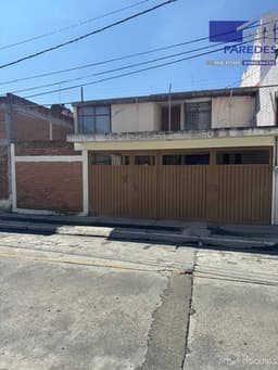 C120 Casa en Venta con 6 recamaras en Chapultepec Norte Morelia C120