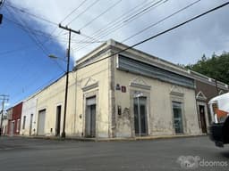 Casa en Venta en Esquina centro Historico de Merida y Yucatan