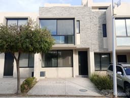 Casa en venta en ZOI Sur | Tlajomulco de Zúñiga a minutos de Galerías Santa Anita