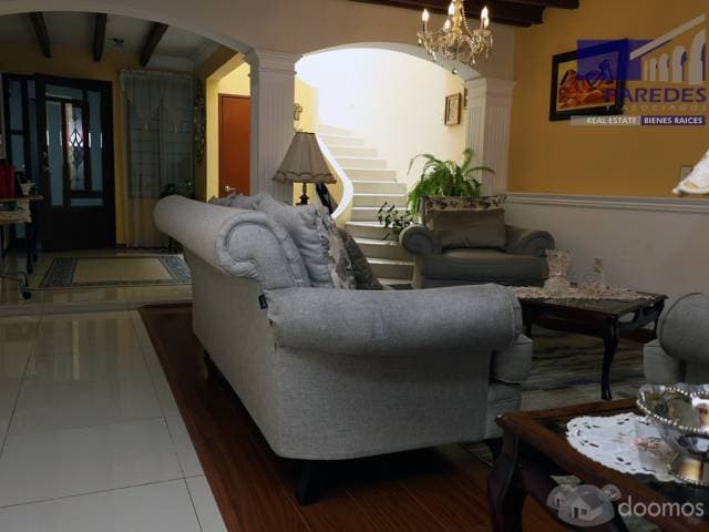 C117 Casa en Venta de 5 recamaras en Bosque Camelinas Morelia — foto 3