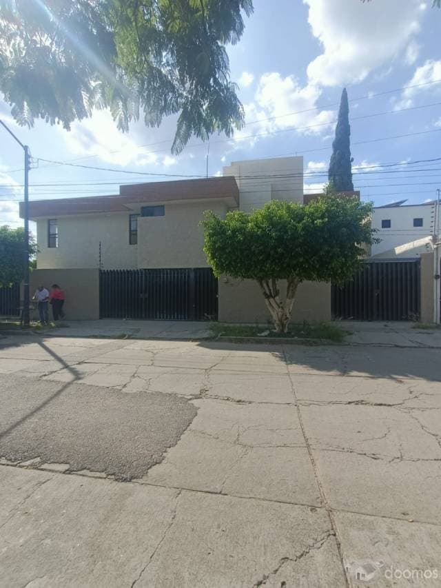 Casa venta en esquina en Col. Arbide, León — foto 1