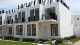 CASA CON ALBERCA EN PRIVADA PEQUEÑA
