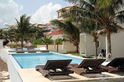 HERMOSO DEPARTAMENTO AMUEBLADO FRENTE AL MAR EN LA RIVIERA MAYA