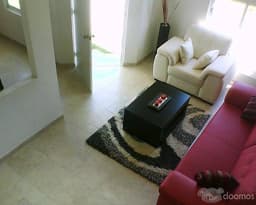 CASA CON EXCELENTES ACABADOS Y ALBERCA