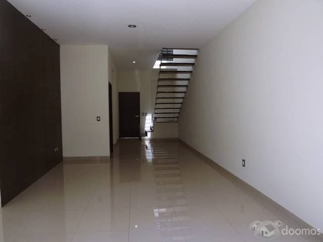 RESIDENCIA UBICADA EN ZONA CENTRICA — foto 1