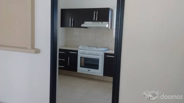 CASA SOLA EN ZONA CENTRICA — foto 7