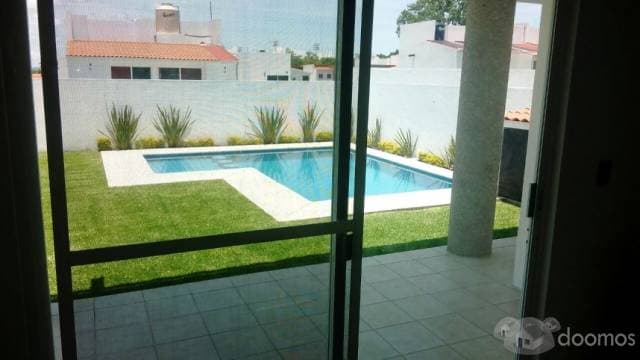 COMODA CASA CON ALBERCA Y ACCESOS INMEDIATOS — foto 5