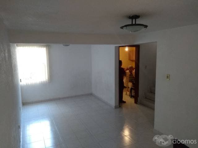 CASA MUY BIEN UBICADA — foto 3