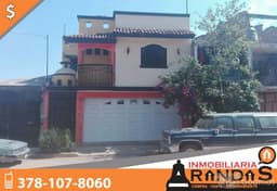 Venta de casa nueva con acabados en forja y madera