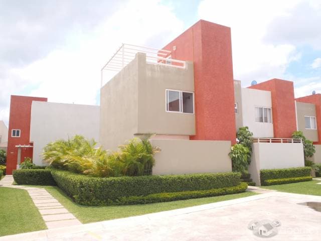 PRECIOSA CASA CON ALBERCA EN YAUTEPEC MORELOS — foto 2
