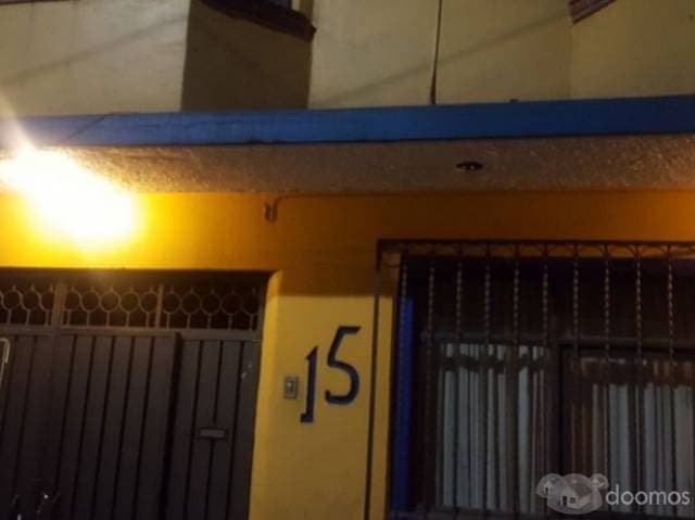 CASA MUY AMPLIA CON 5 DEPARTAMENTOS — foto 1