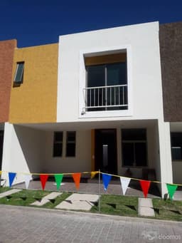 Bonita Casa Recamara en Planta Baja Coto Real de Valdepeñas