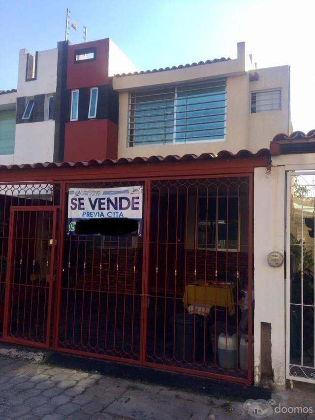 Bonita Casa con amplios espacios — foto 1