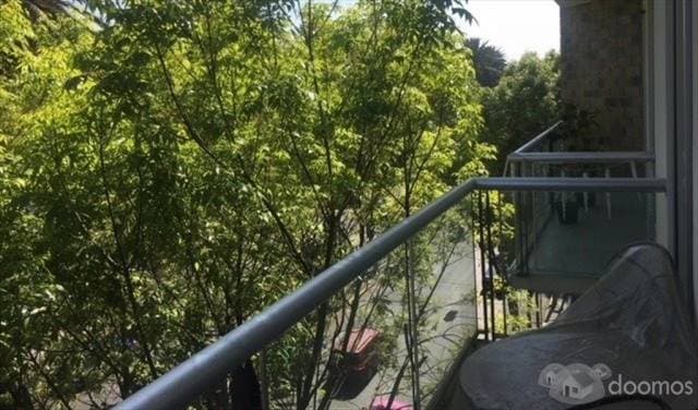 Recámara privada con balcón en departamento compartido — foto 5