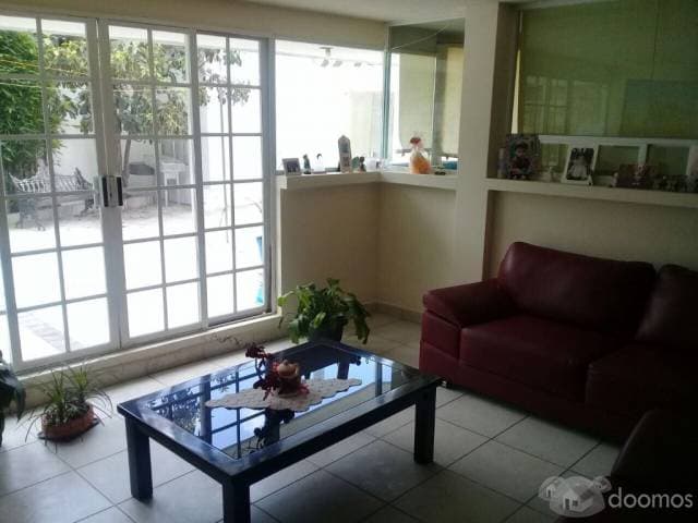 AMPLIA CASA, CALLE CERRADA — foto 2