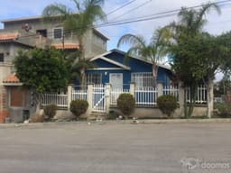 BEAUTIFUL HOUSE IN ROSARITO CLOSE TO THE BEACH WITH SEA VIEW.