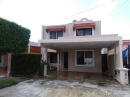 Bonita Casa en Venta en Privada en Chuburna