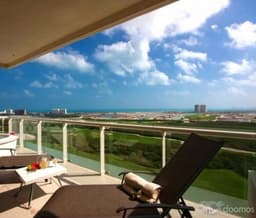 DEPARTAMENTO EN  PUERTO CANCUN CON VISTAS A CAMPO DE GOLF Y MAR