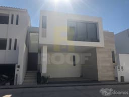 N U E V A * Casa en VENTA con excelentes acabados y TERRENO EXCEDENTE!. San Ángel II.