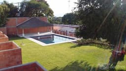 CASA CON EXCELENTES ACABADOS Y ALBERCA