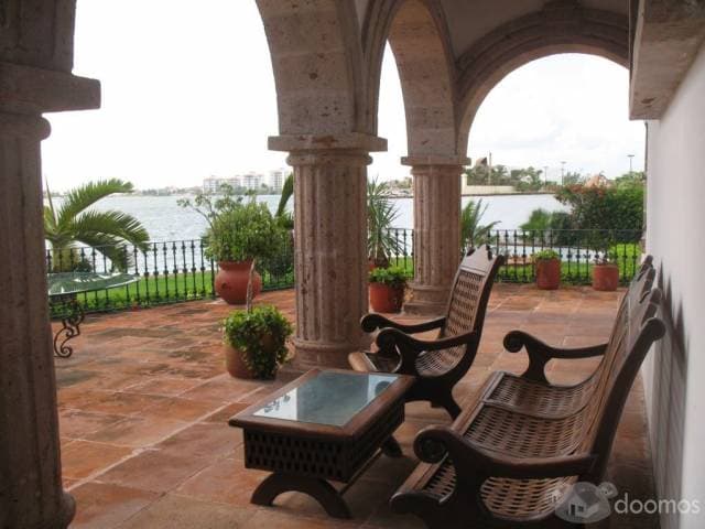 RESIDENCIA FRENTE A LAGUNA CANCUN — foto 1
