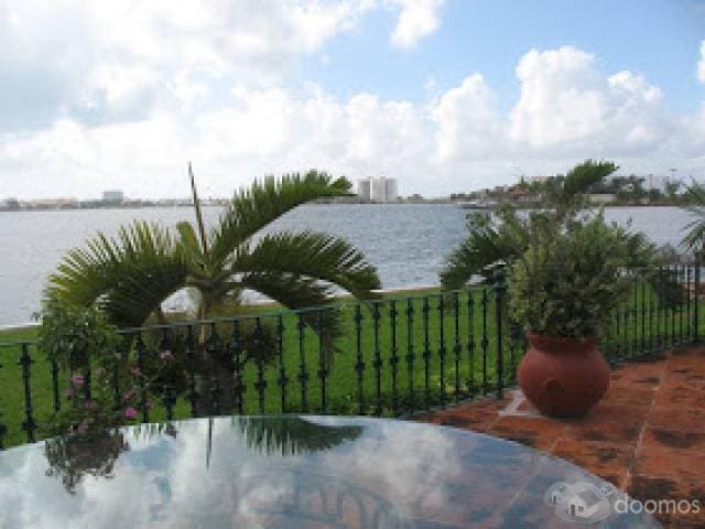 RESIDENCIA FRENTE A LAGUNA CANCUN — foto 3
