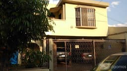 VENTA de Casa-habitación en Col. República Oriente
