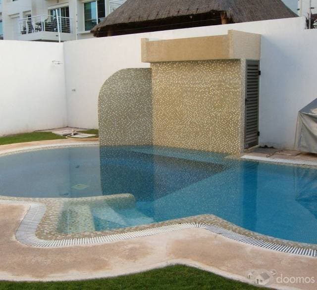 VENTA DE MODERNA RESIDENCIA  EN EL CENTRO DE CANCUN — foto 2