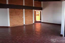 CASA EN EL CENTRO DE TEQUISQUIAPAN