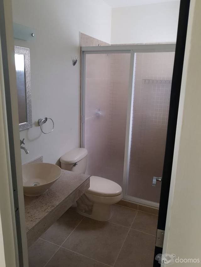 CASA SIN MUEBLES EN RESIDENCIAL LA JOYA EN RENTA — foto 6