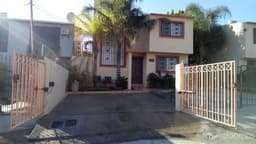 SE VENDE CASA CON OPORTUNIDAD EN JARDINES DE LA MESA