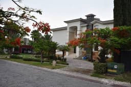 Venta de Casa en Valle Real