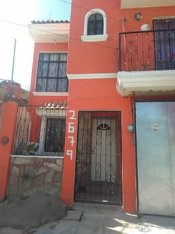 CASA EN VENTA CERCANA A PROL. MARIANO OTERO Y GUADALUPE
