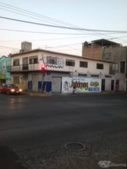 se vende casa co local comercial