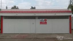 CASA AMPLIA EN COLONIA URIAS