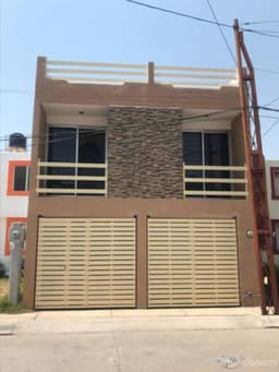 Casa en venta Irapuato Gto. dos pisos