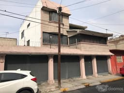CASA AMPLIA CON EXCELENTE TERRENO A LADO, EXCELENTE UBICACIÓN