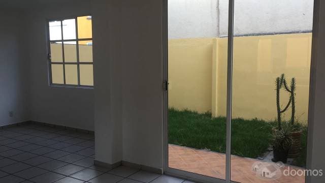 EXCELENTE CASA RECIÉN REMODELADA — foto 7