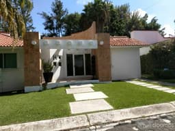 LOMAS DE COCOYOC CASA EN RENTA AMUEBLADA AL CAMPO DE GOLF
