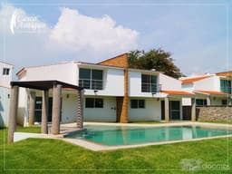 HERMOSA CASA LOFT EN PRIVADA. CON ALBERCA Y AMPLIAS AREAS VERDES