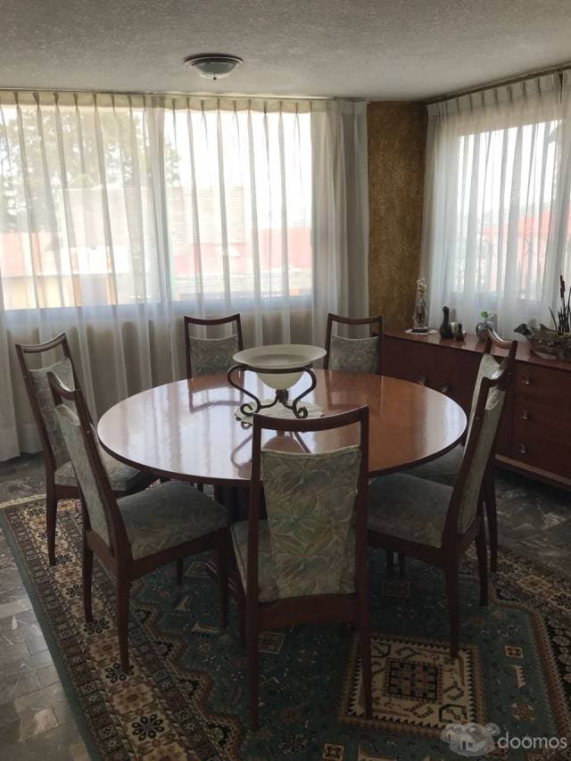 RESIDENCIA CON MAJESTUOSO DISEÑO — foto 3