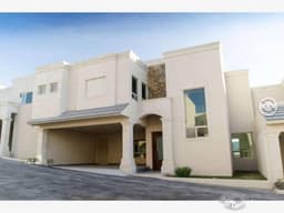 HERMOSA CASA EN VENTA EN PEDREGAL DE SANTA ROSA
