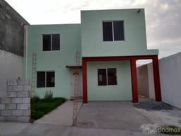 BONITA CASA NUEVA EN VENTA EN MANANTIALES DE LA AURORA