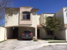 HERMOSA CASA EN VENTA EN PRIVADA LAS AMERICAS