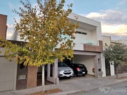 HERMOSA CASA EN VENTA EN FRACCIONAMIENTO LOS PORTALES